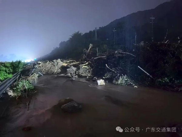 欧洲杯体育300台车辆淹留高速-开云(中国)Kaiyun·官方网站 登录入口